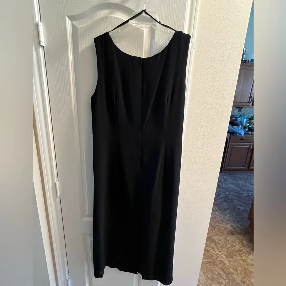 Black two piece dress. Sheer jacket size 16 w - Picture 10 of 11